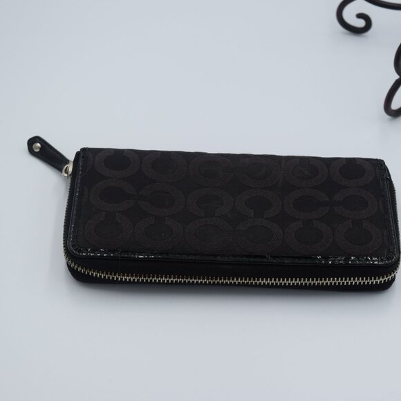 COACH Wallet Black Op Art Ashley Pleated Zip Around Wallet - Picture 5 of 8